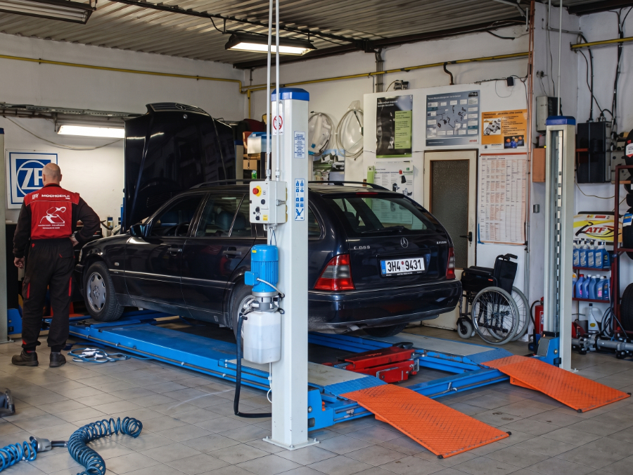 Naše dílna — Autoservis Navrátil